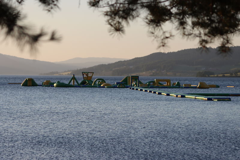 Drømmen om å skape Europa sin største badepark resulterte i lek og morro på Randsfjorden. 