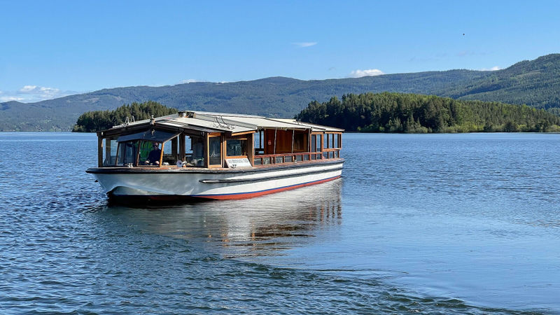 Båten er 20 meter lang og fem meter bred, med plass til 70 passasjerer. Foto: Dronning Tyras Båtforening. 